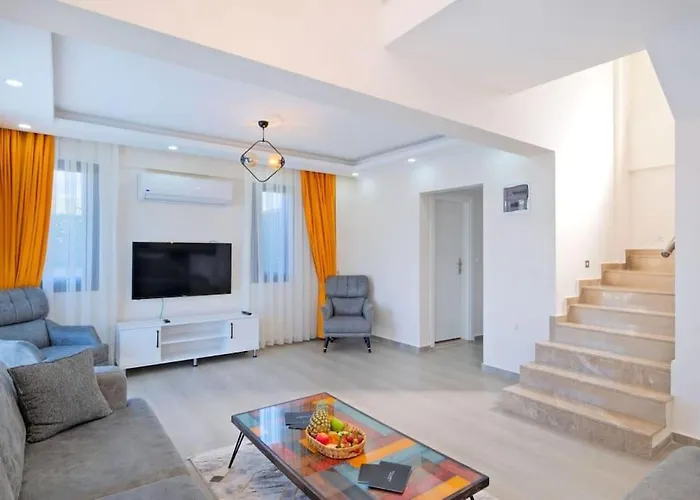 Villa Simge 4+1 Oeluedeniz *