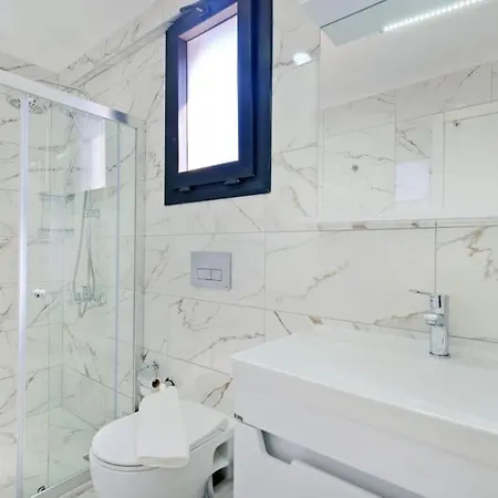 Simge 4+1 Oeluedeniz 别墅