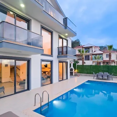 Simge 4+1 Oeluedeniz 别墅 *