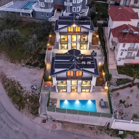 Simge 4+1 Oeluedeniz Villa Fethiye