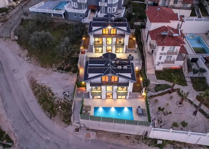 Simge 4+1 Oeluedeniz Villa Fethiye