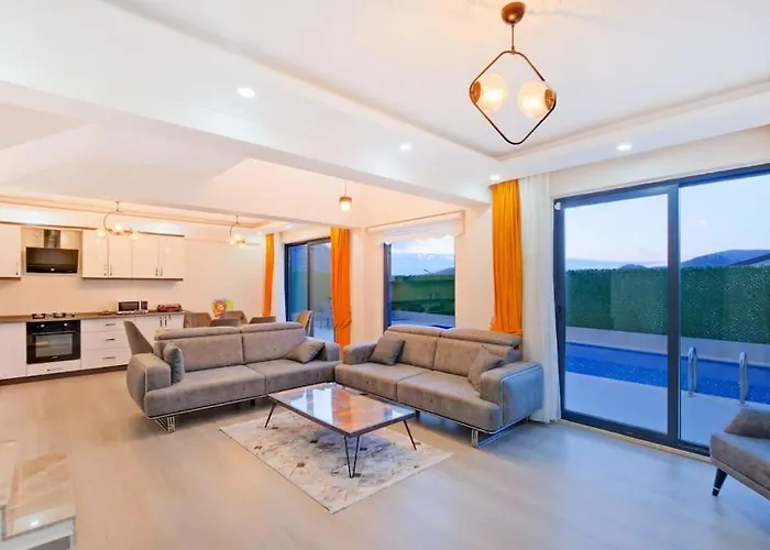 Simge 4+1 Oeluedeniz Villa